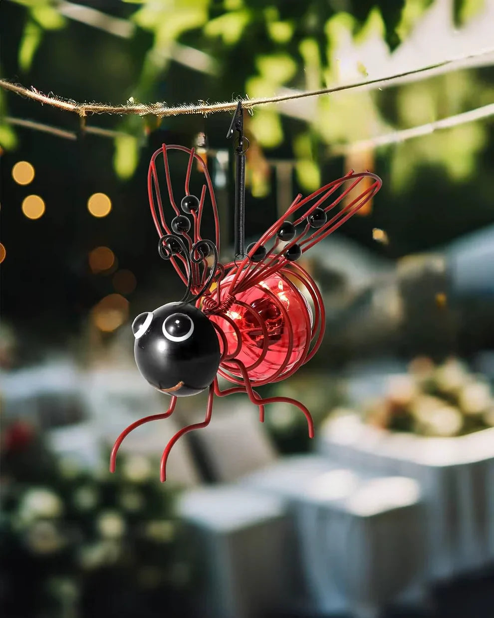 GlowLink™ Solar Bee Light – Outdoor Hanging Garden Lantern